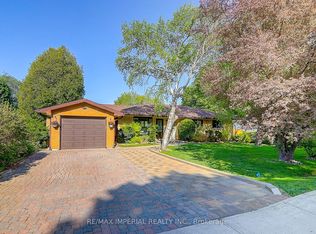 98 Belfry Dr, Newmarket, ON L3Y 3G1