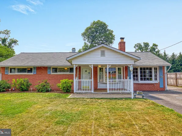 6410 Cottonwood Dr, Alexandria, VA 22310