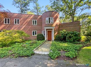 57 Drum Hill Ln, Stamford, CT 06902