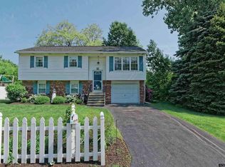 1 Celeste Dr, Rensselaer, NY 12144