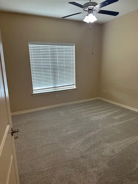 2 bed, $1,100 — Photo 3