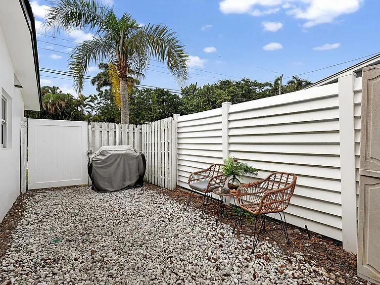 4540 SW 28th Ter — Photo 41