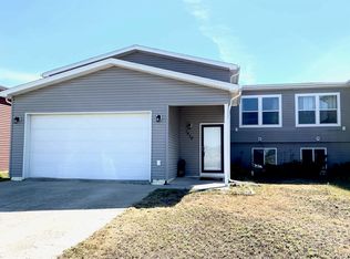 1510 47th Loop SE, Minot, ND 58701