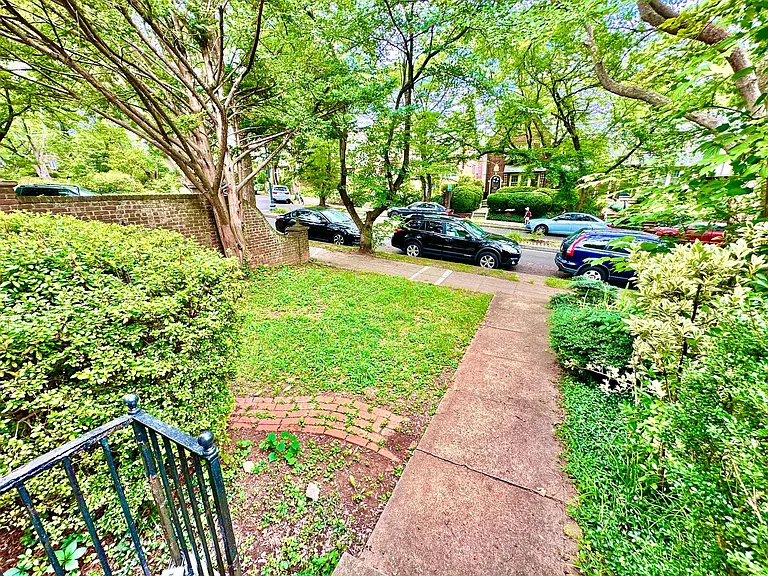 4422 Greenwich Pkwy NW — Photo 61