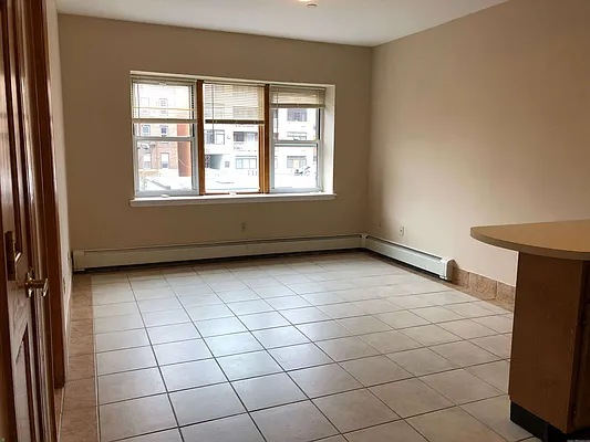 Rented by Realty 2000 Corp | media 17