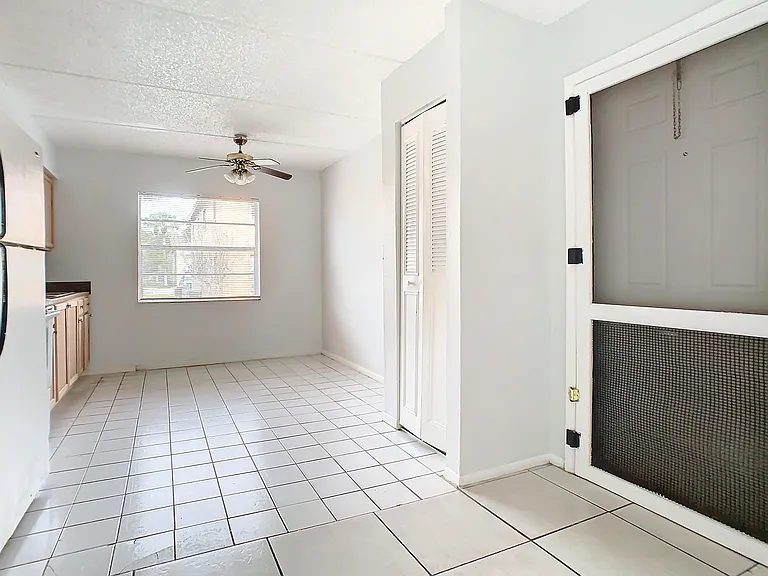 694 Michigan Ct #2 — Photo 16