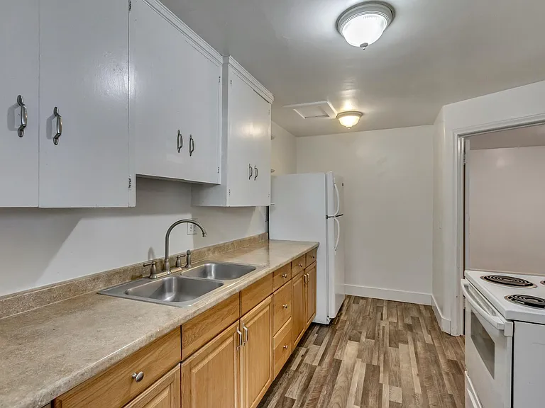 2766 Jefferson Ave #1 — Photo 7
