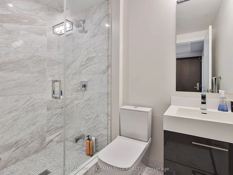 1 Yorkville Ave #4301 — Photo 26
