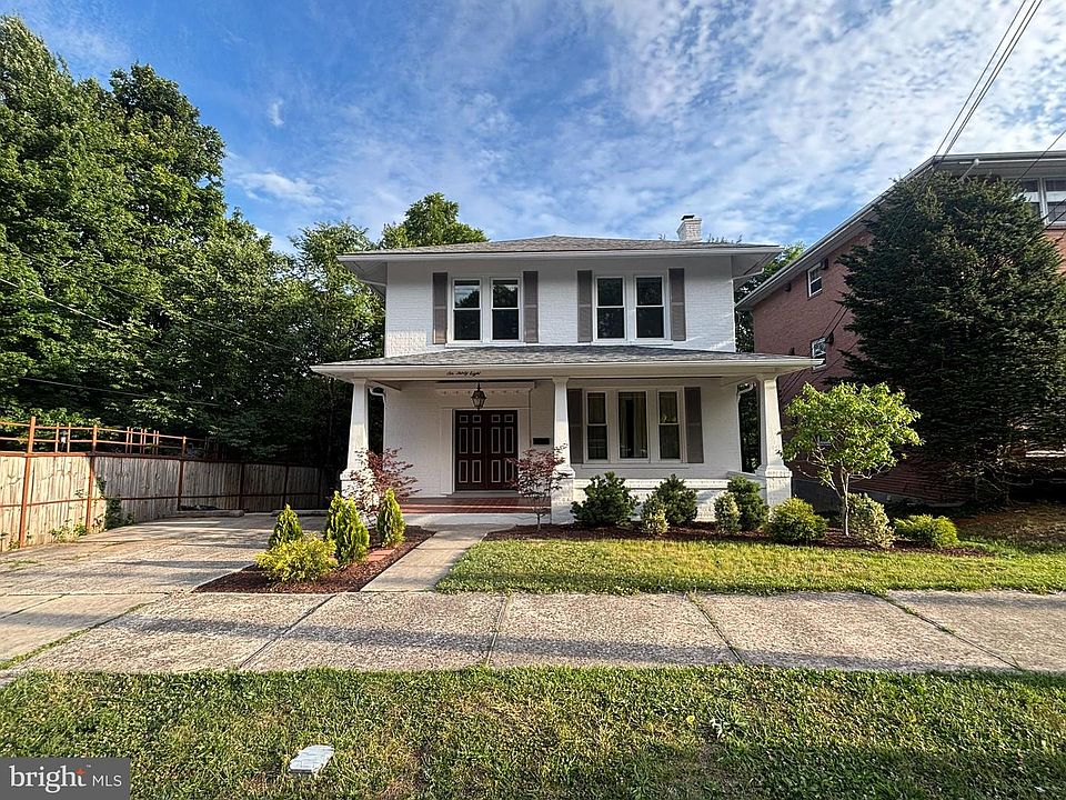 1st image of 638 Washington St