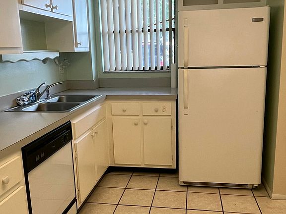 4th image of 325 Tangle Run Blvd APT 1116