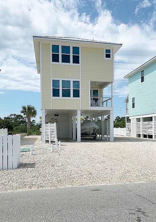 1st image of 251 E Gorrie Dr