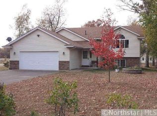 22716 Boyne St, Wyoming, MN 55092