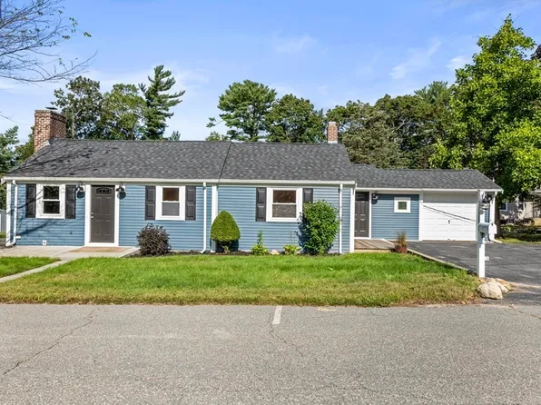 17 Travers St, Dartmouth, MA 02747