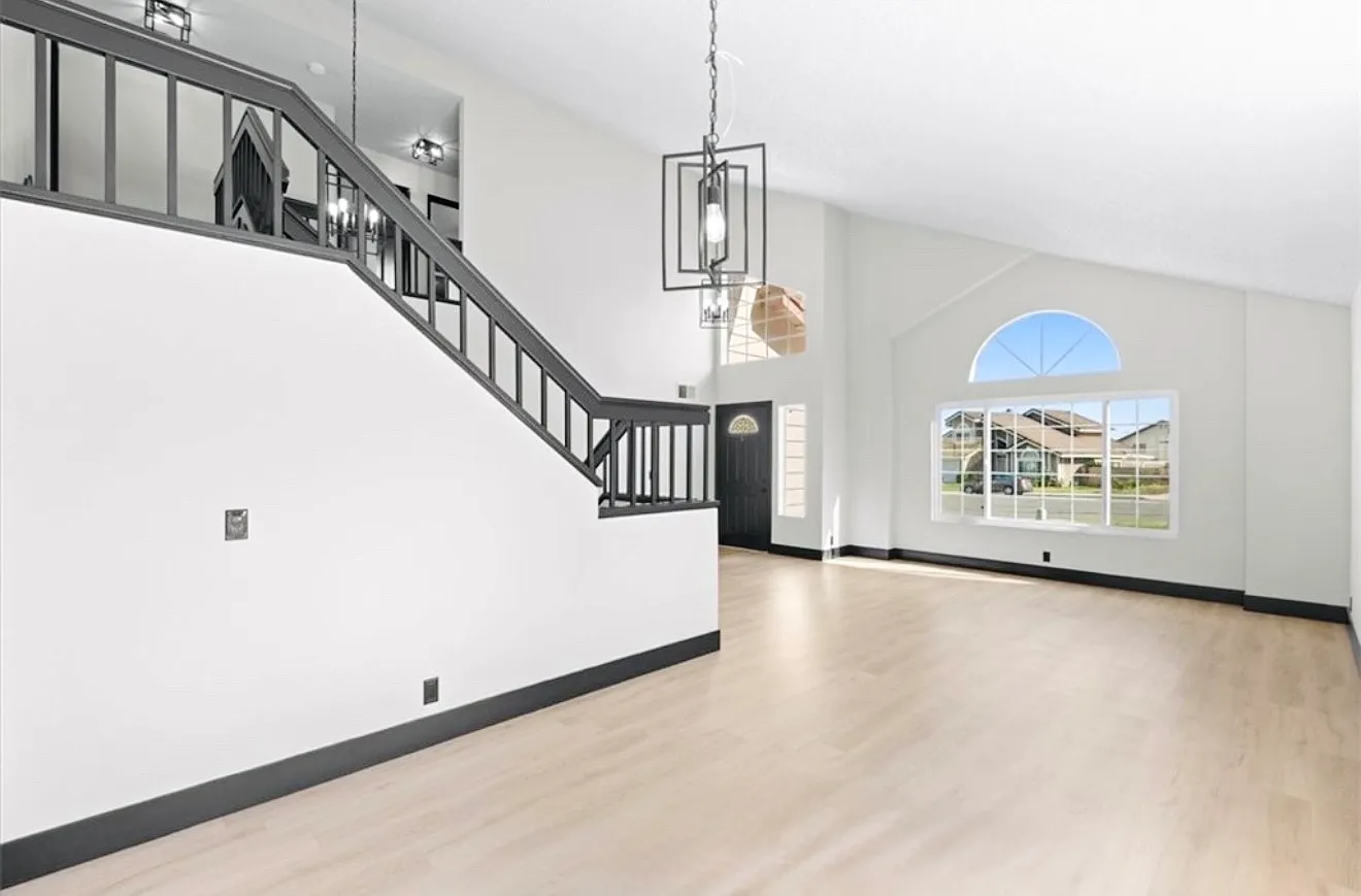 4 bed, 2224 sqft, $4,500 — Photo 4