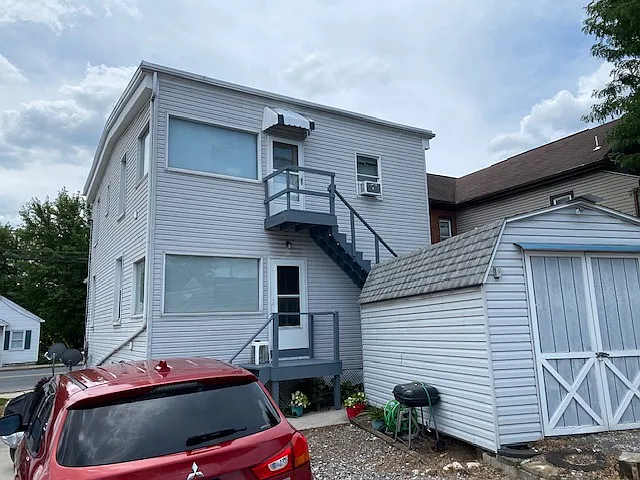 2 bed, 1000 sqft, $1,100 — Photo 3
