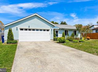102 Cedarbrook Ln, Little Egg Harbor Township, NJ 08087