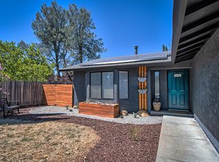 1370 Nighthawk Ln, Redding, CA 96003