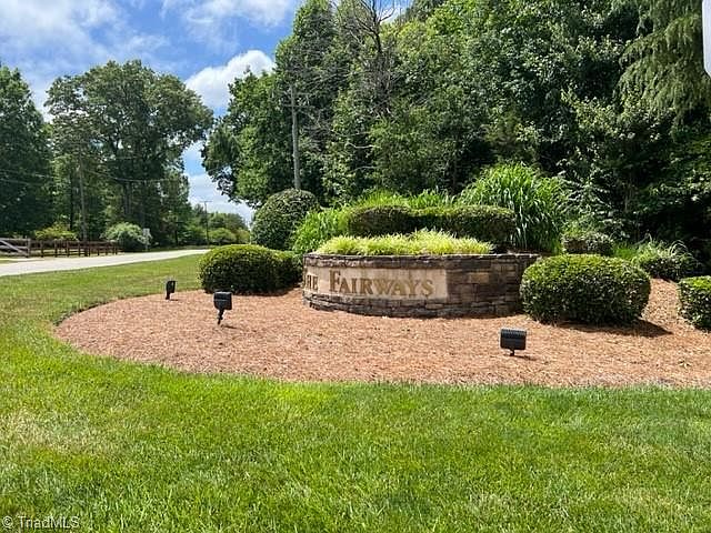 1st image of 8 Bermuda Dr #8