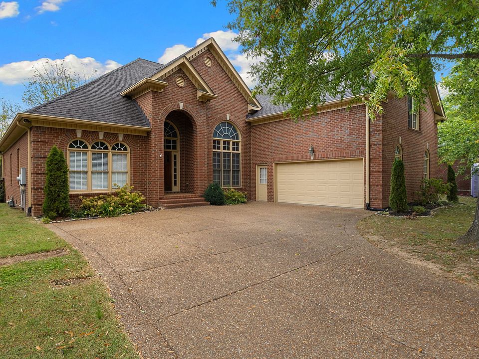 1st image of 250 Sontag Dr