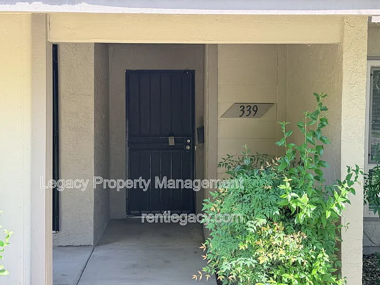 339 Bridge Pl — Photo 4