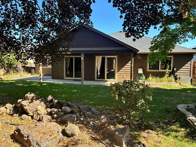 530 Saint Augustine Dr — Photo 12