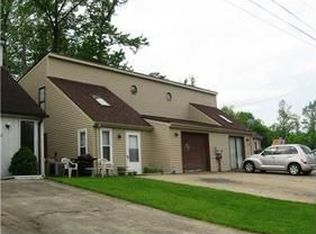 420 Donna Dr, Saint Albans, WV 25177