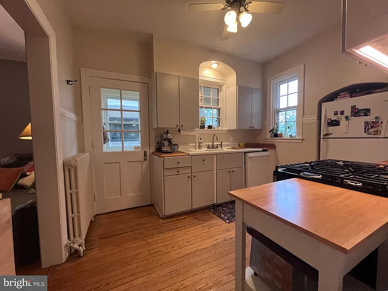 4036 Roland Ave #1 — Photo 8