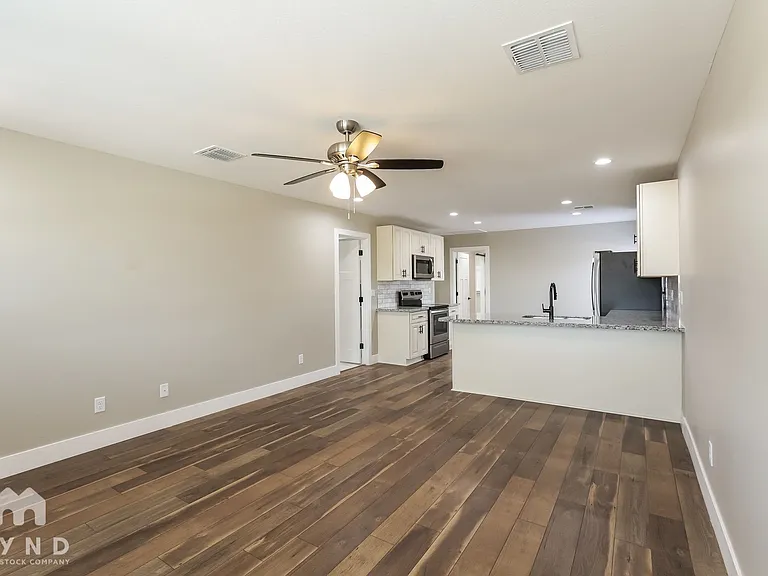 5108 S 23rd Ave — Photo 5