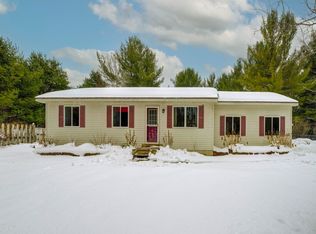 20341 White Oak Ct, Lake Ann, MI 49650