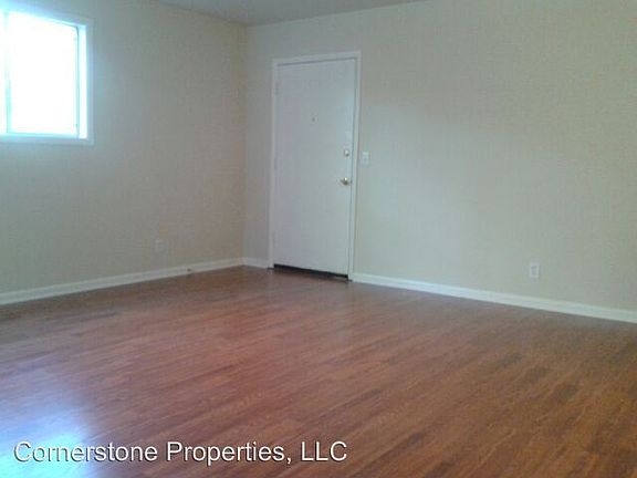4th image of 1499 Hawkins St APT 2