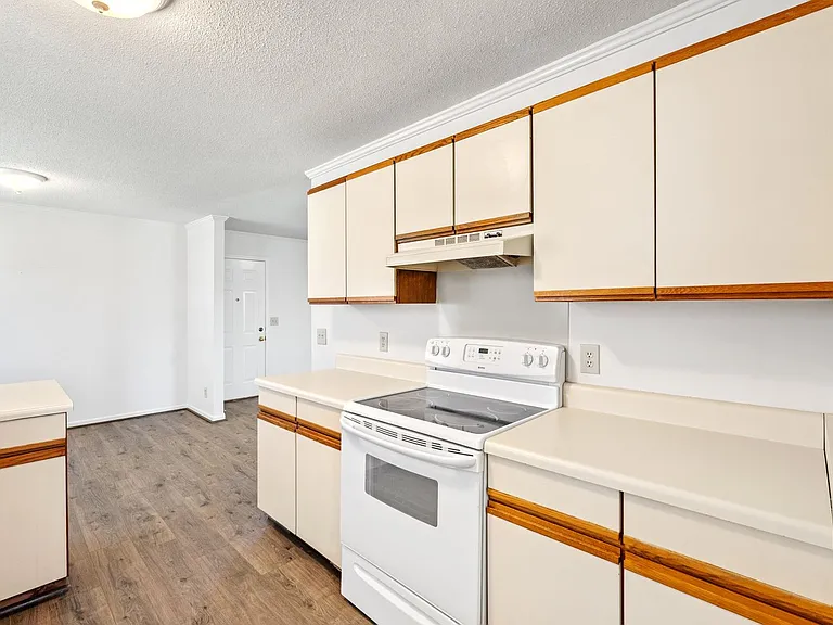 203B Lancaster Ave — Photo 20