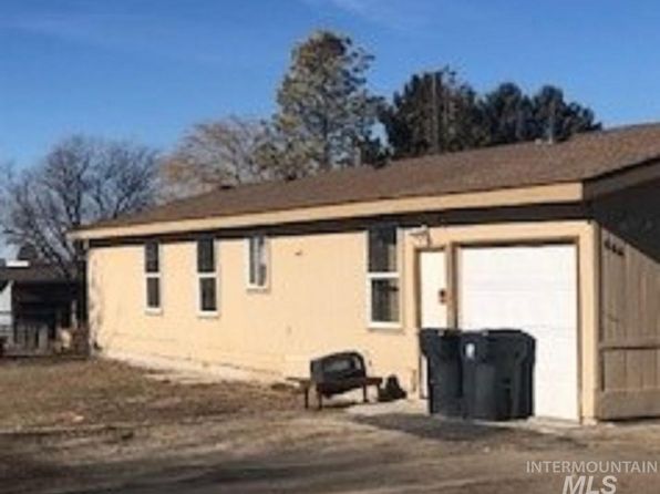 664 1st St E, Hansen, ID 83334