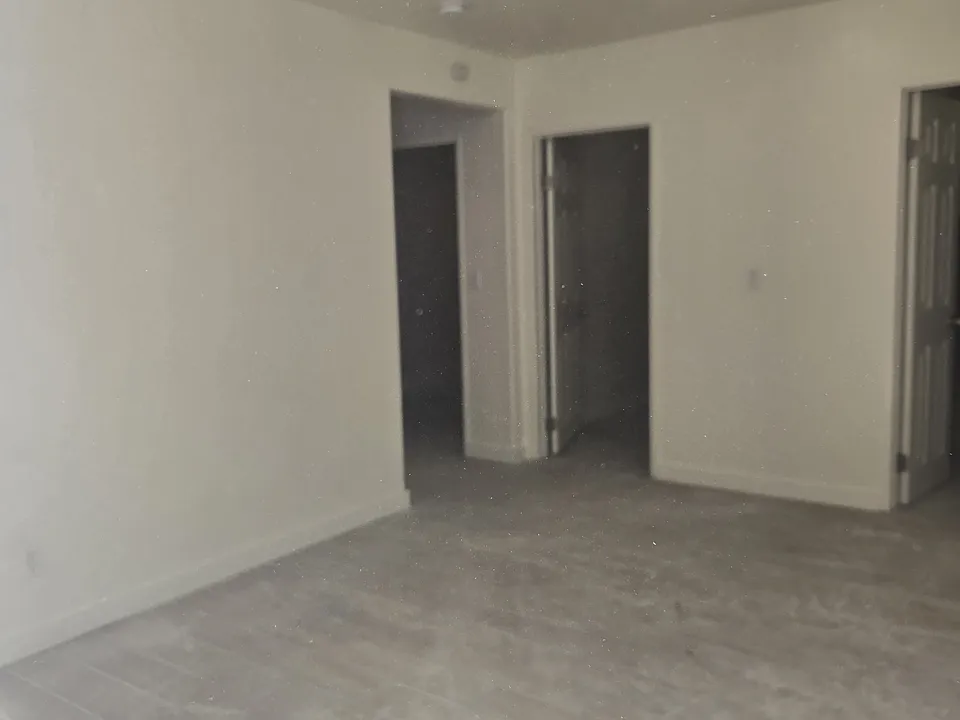 22 E 56th St