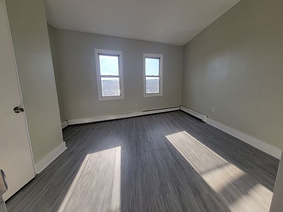3rd image of 951 Clinton Ave #22A