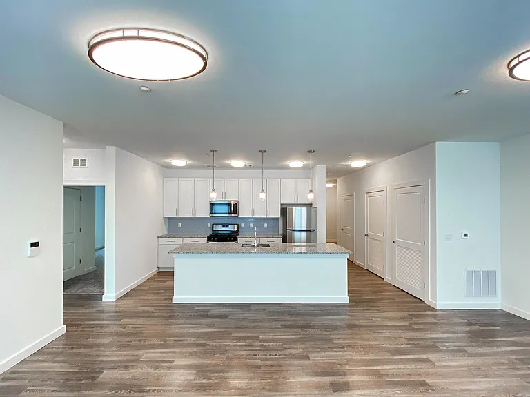4 Orient Ave #505 — Photo 2