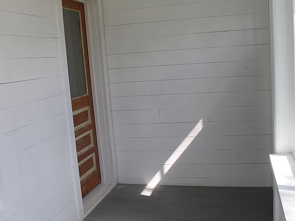 4th image of 335 N Blaine Ave