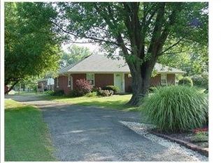25 Victor Dr, Mooresville, IN 46158
