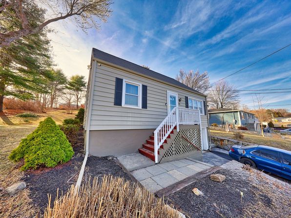 223 Bucks Hill Rd, Waterbury, CT 06704