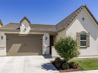 3041 Morris Ave, Clovis, CA 93619