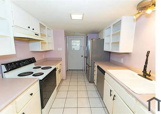 3 bed, 1453 sqft, $1,650 — Photo 1