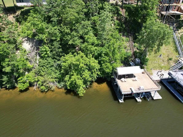 11494 W Paradise Rd, Monticello, IN 47960