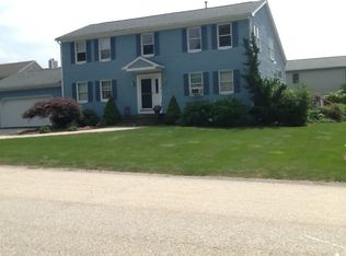30 Patricia Ann Dr, Bristol, RI 02809