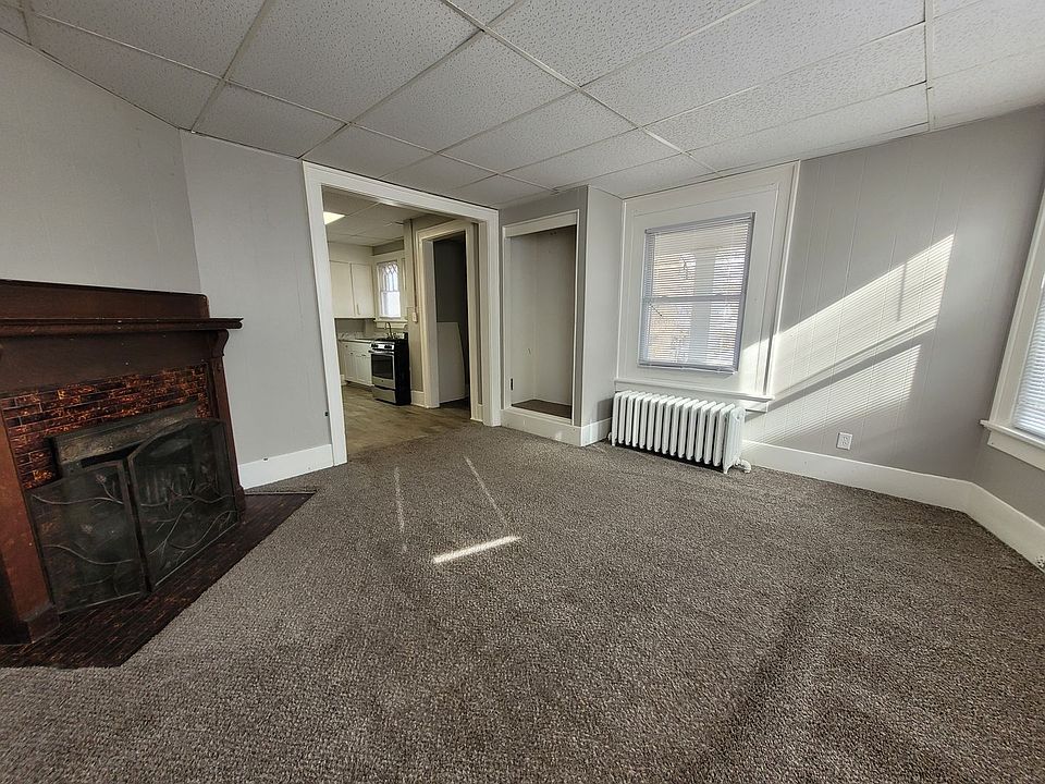 1st image of 1700 E 9th St #1