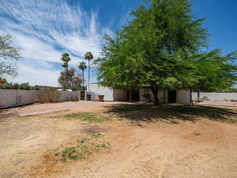 648 E Tam Oshanter Dr — Photo 25