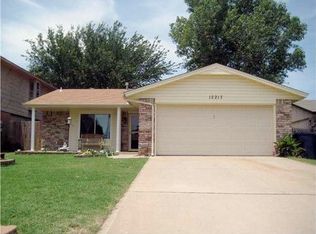 12217 SW 14th St, Yukon, OK 73099