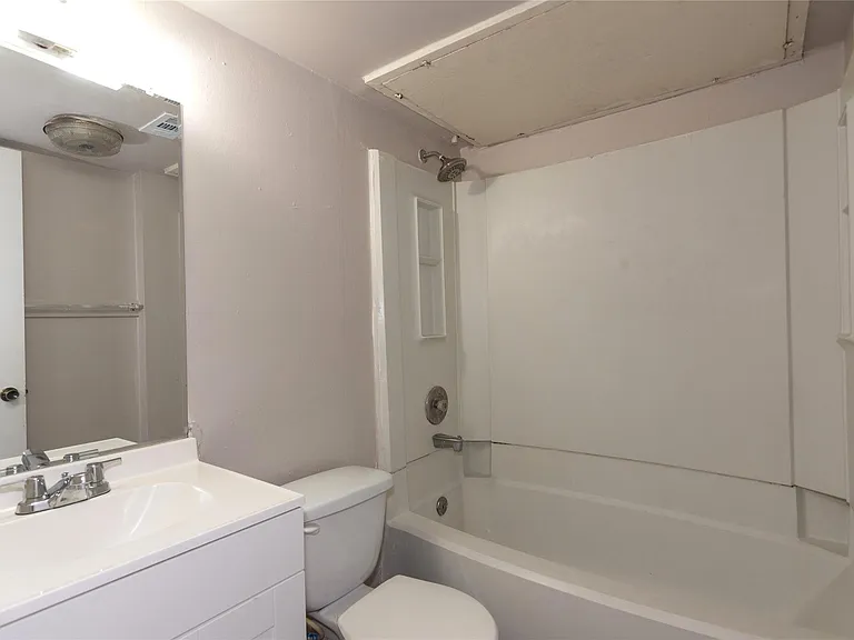 1603 Onion Creek Village Dr #C — Photo 11