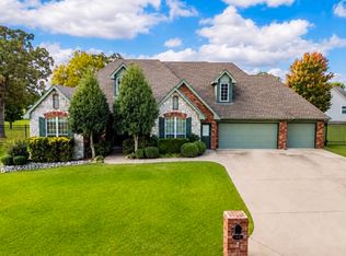 4972 Lighthouse Springs Dr, Grove, OK 74344