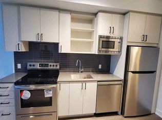 60 George Butchart Dr #722, Toronto, ON M3K 1Y2