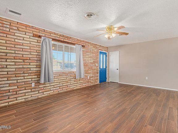 3rd image of 463 S SAGUARO Drive