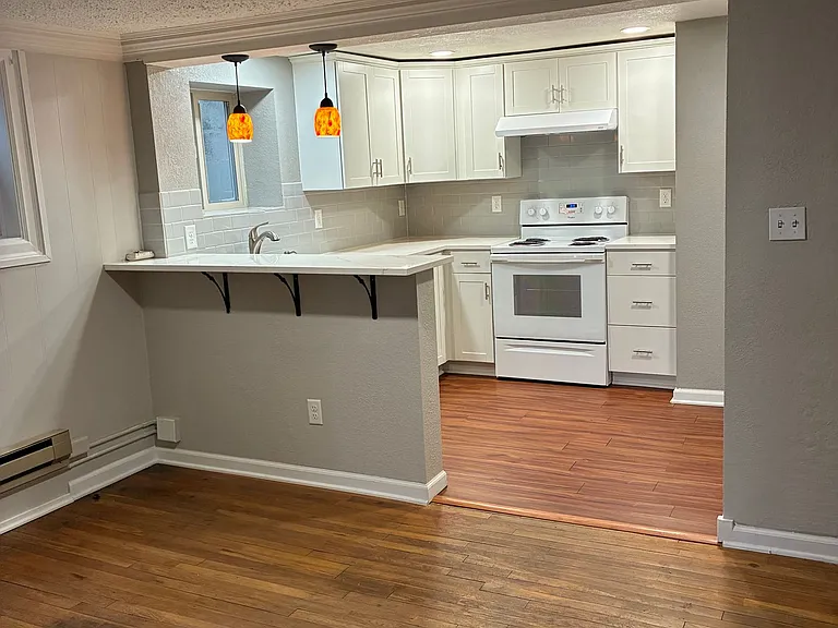 Evergreen Court Apartments — Photo 2